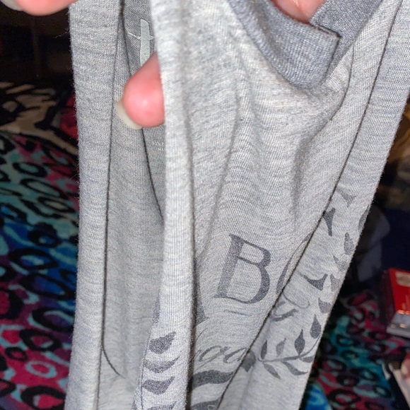 Grey & black graphic tank top - Picture 3 of 3